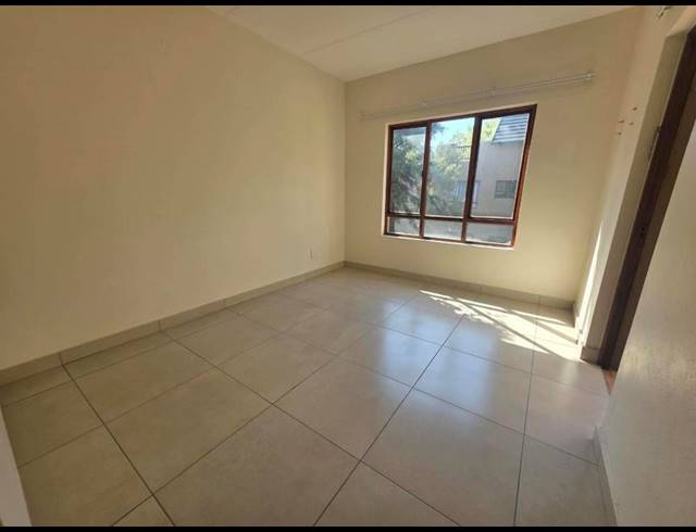 2 BEDROOM PROPERTY TO RENT IN SUNNINGHILL